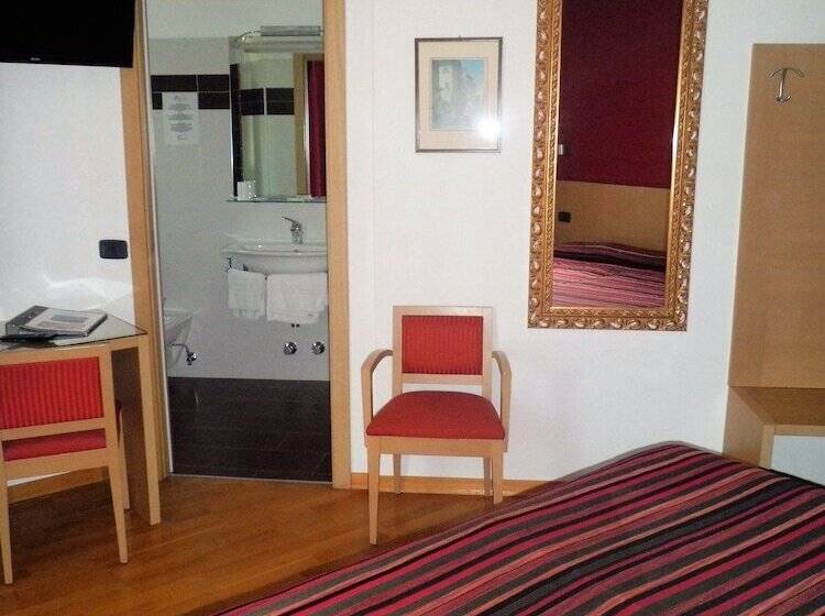 اتاق استاندارد سه نفره, Oasi Wellness & Spa