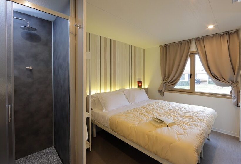 کلبه ییلاقی سوپریور یک خوابه, Hu Roma Camping In Town