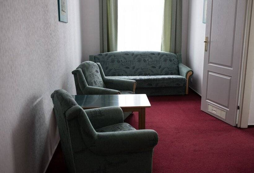 استودیوی استاندارد, Aiden By Best Western Lodz