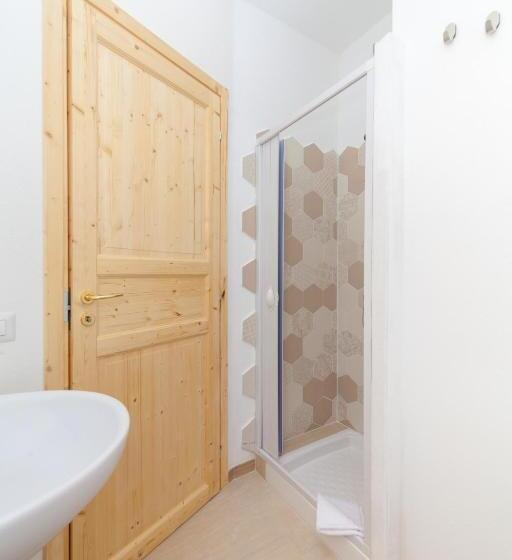 اتاق استاندارد, Brezza B&b