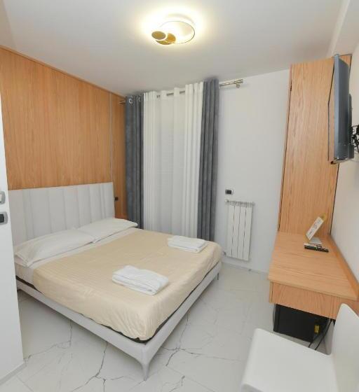 اتاق استاندارد, Noemi B&b