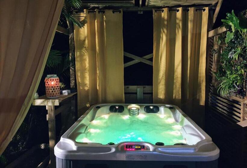 اتاق استاندارد با چشم‌انداز دریا, La Plaine Itude & Spa