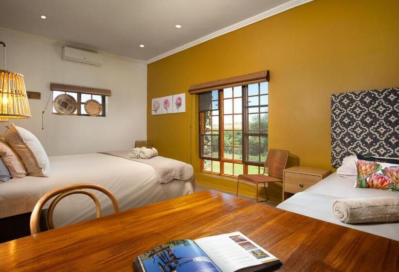 Номер Стандарт Трехместный, Tzamenkomst River Lodge