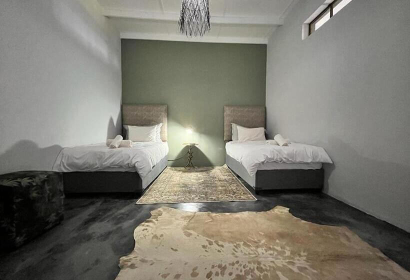 Семейный Номер Вид на Сад, Tzamenkomst River Lodge