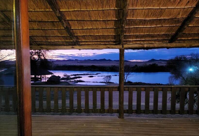 Люкс Комфорт, Tzamenkomst River Lodge