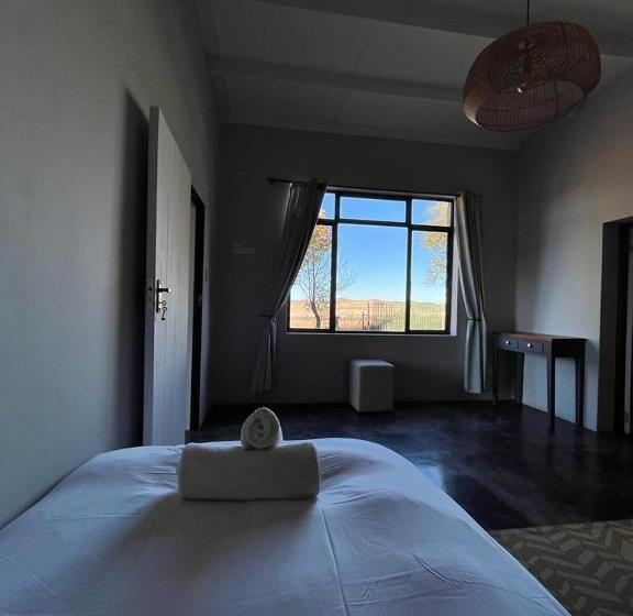 Семейный Номер, Tzamenkomst River Lodge