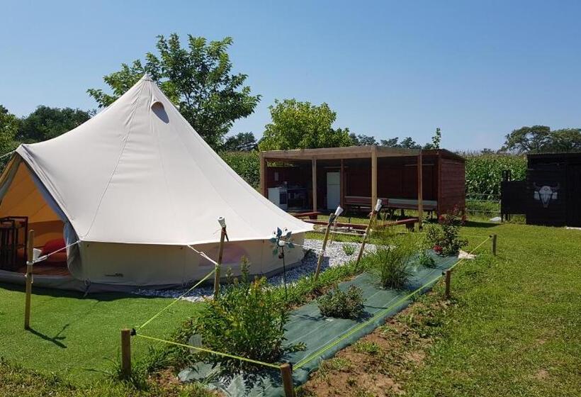 Standard Tent, La Petite Ferme De Pouillon   Parc Animalier   Aire De Loisirs