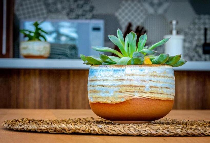 Апартаменты 1 Спальня с Балконом, Hôtel Appartements De La Gare