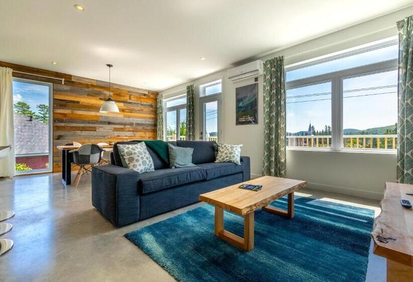 Апартаменты 1 Спальня с Балконом, Hôtel Appartements De La Gare
