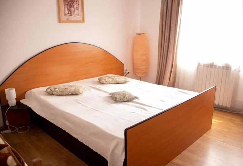 스탠다드 트리플 룸, Sport Hostel Cluj