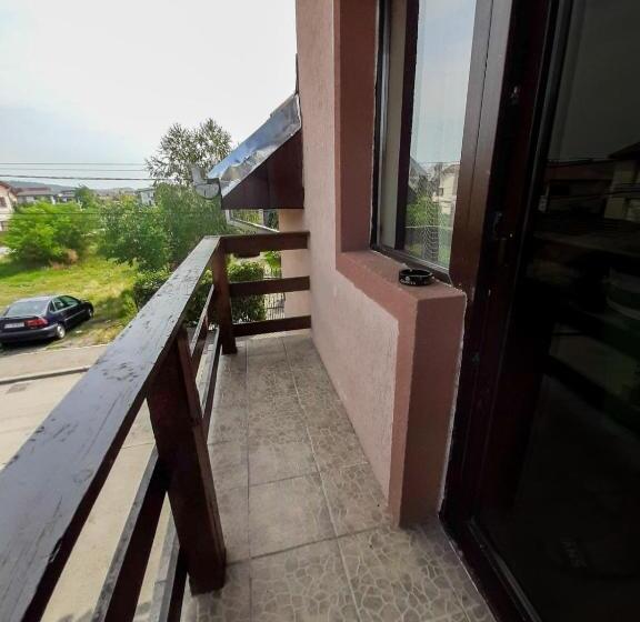 컴포트 트리플 룸, Sport Hostel Cluj
