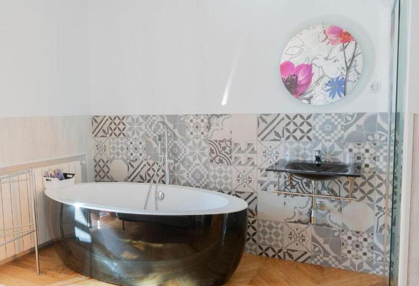 Полулюкс с Балконом, Casa Jardín El Colmenar