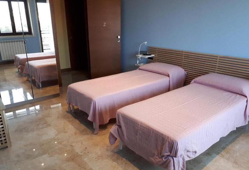 اتاق استاندارد با تراس و چشم‌انداز کوهستان, B&b Aurora