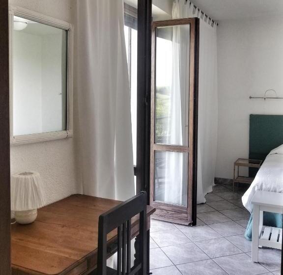 带大床的豪华间, Villa Belvedere Langhe