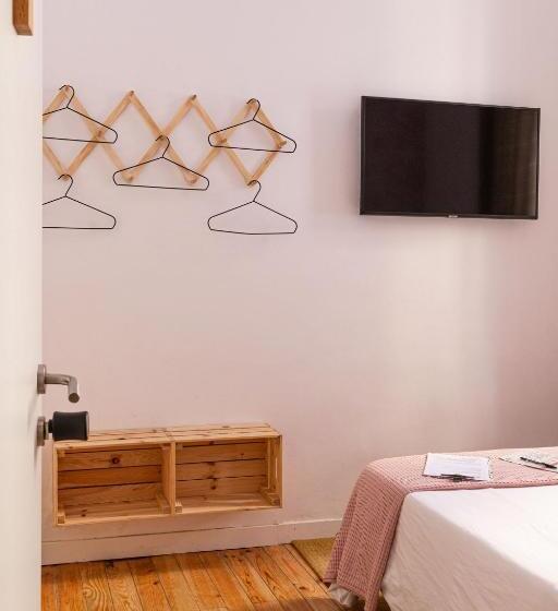 غرفة قياسية, Mapango Small Rooms