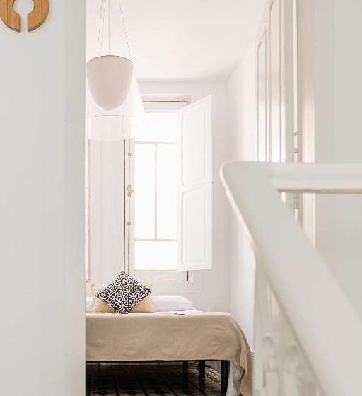 غرفة قياسية حمام مشترك, Mapango Small Rooms