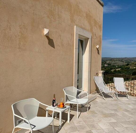 Suite with Terrace, Villa Santa Margherita