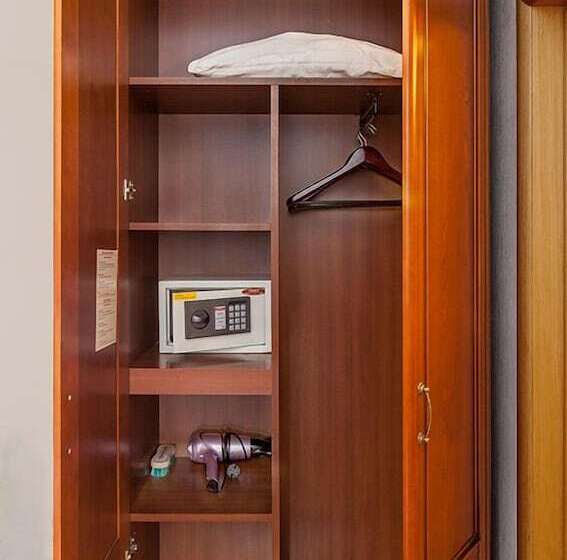 Номер Стандарт, Azimut Hotel Yaroslavl