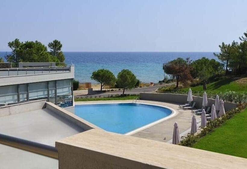 Полулюкс, Krotiri Resort