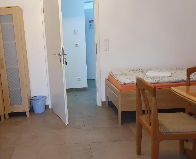 غرفة قياسية مزوَّدة بتراس, Seelze Letter Monteurzimmer / Apartment / Messezimmer