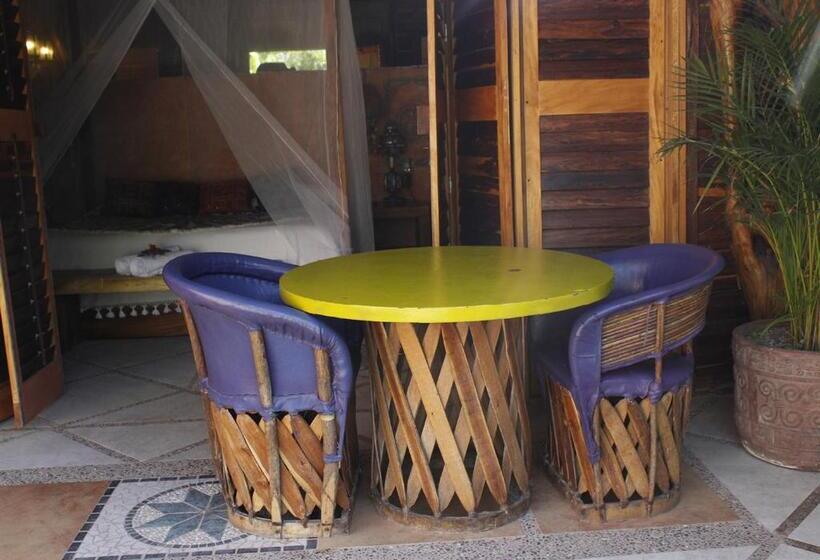 اتاق استاندارد با تخت بزرگ, Mandala Thai