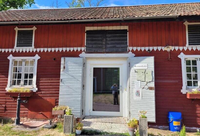 Семейный Номер, Marmorcafets B&b