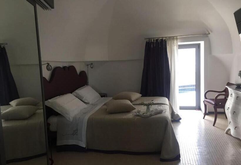 سوییت با استخر, Bartago Luxury House
