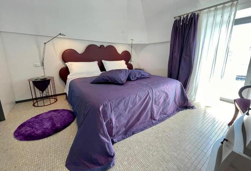 سوییت با استخر, Bartago Luxury House