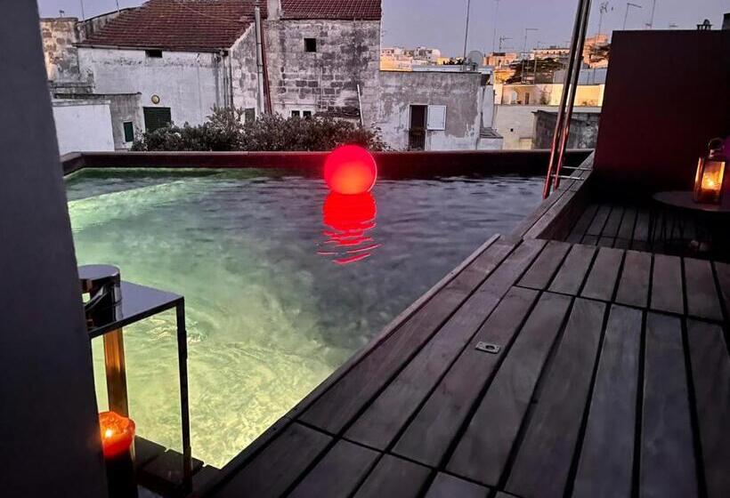 سوییت با استخر, Bartago Luxury House
