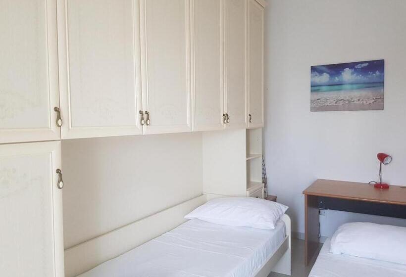 Номер Стандарт Совместная Ванная, La Casa Di Mariagrazia Rooms Con Cucina Condivisa E Terrazza