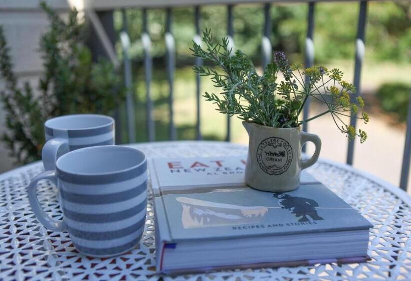 اتاق استاندارد با بالکن, Cedar Park Bed & Breakfast