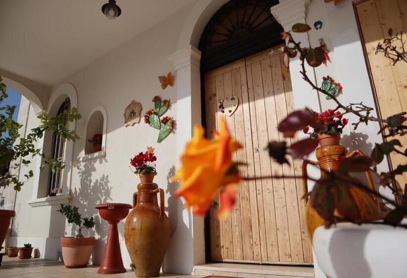 سوئیت جونیور با ماساژ آبی, Trullo Suite