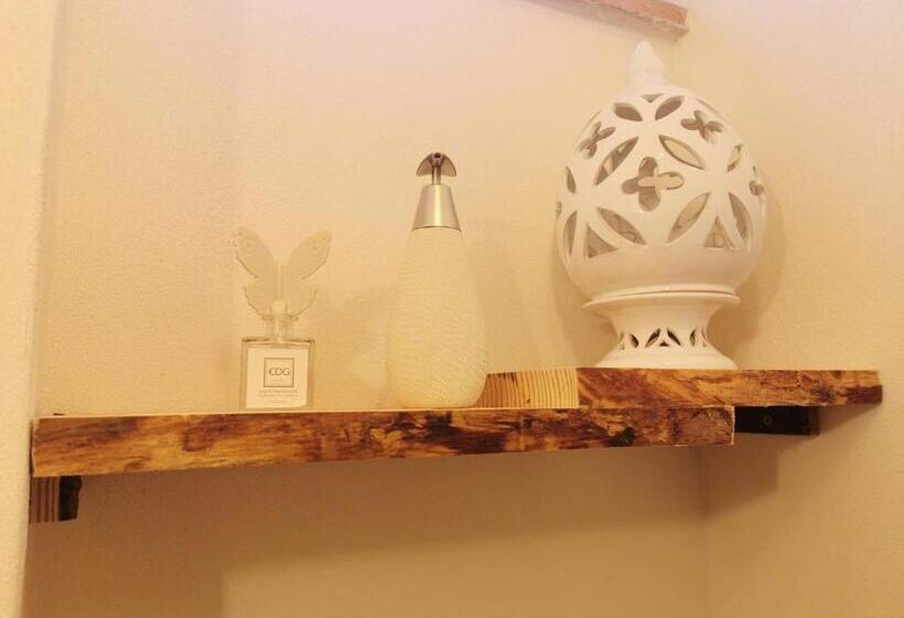 سوئیت جونیور با ماساژ آبی, Trullo Suite