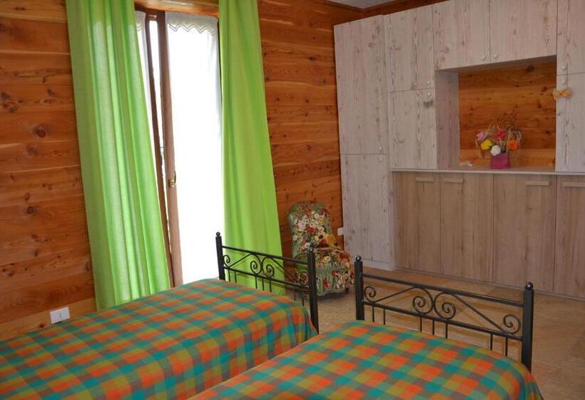 اتاق استاندارد سه نفره, B&b L Albero E Le Stelle