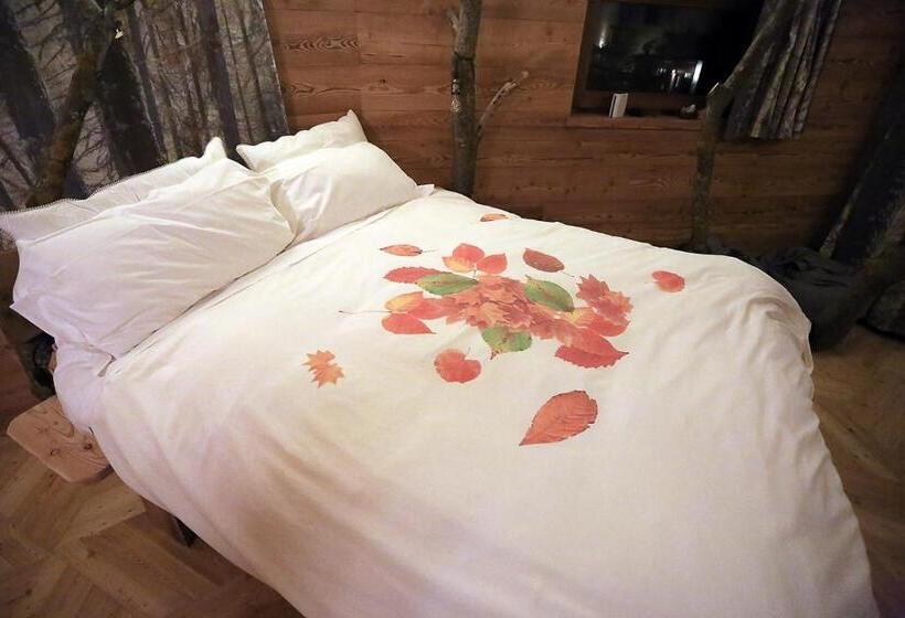 Suite, One Room