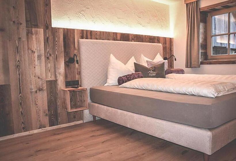 Семейный Номер, Stegerhof