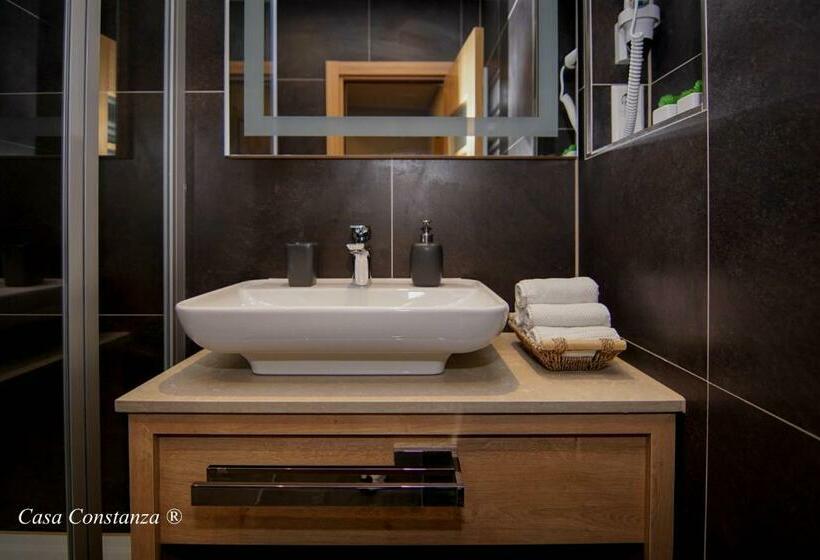 اتاق لوکس یک تخته, Casa Constanza Hotel Garni