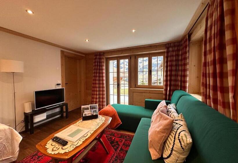 샬레, One Bedroom With Mountain And Garden View Ground Floor Of Chalet Solaria