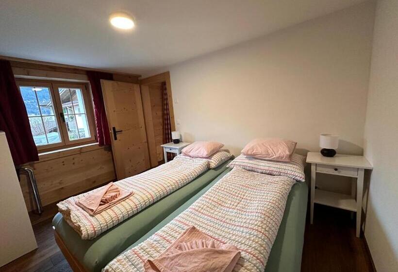 샬레, One Bedroom With Mountain And Garden View Ground Floor Of Chalet Solaria