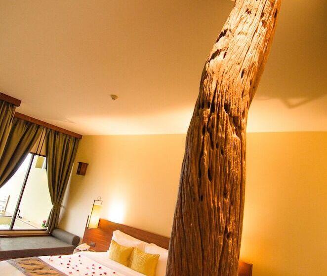 Номер Deluxe с Гидромассажем, Chantaramas Beach Resort, Koh Phangan