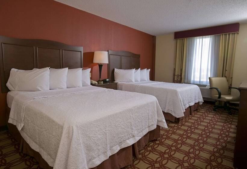 Номер Стандарт, Hampton Inn & Suites Wiggins