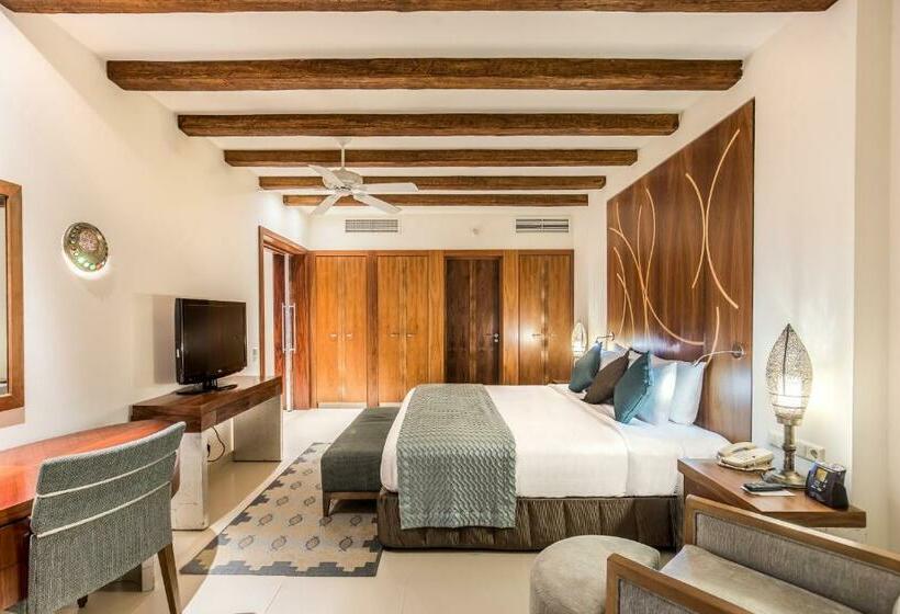سوییت با چشم‌انداز باغ, Hilton Marsa Alam Nubian Resort