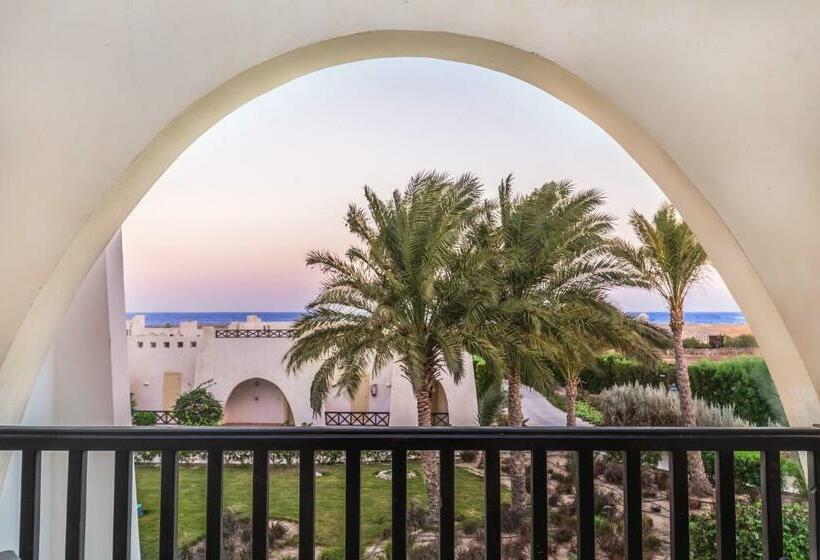 اتاق لوکس با تخت بزرگ, Hilton Marsa Alam Nubian Resort