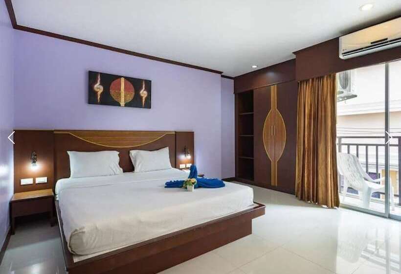Quarto Deluxe, Issara Patong Beach