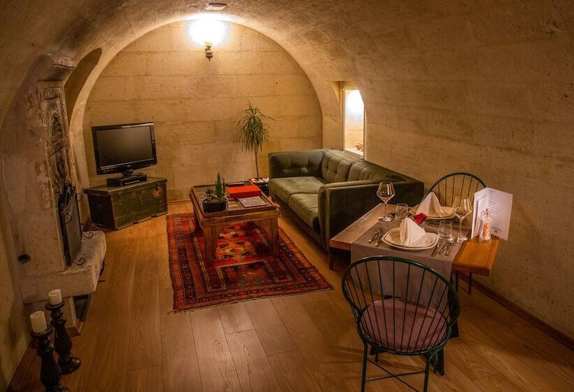 Люкс с Террасой, Taskonaklar
