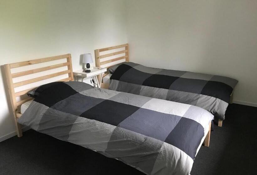 标准间, Latyka B&b