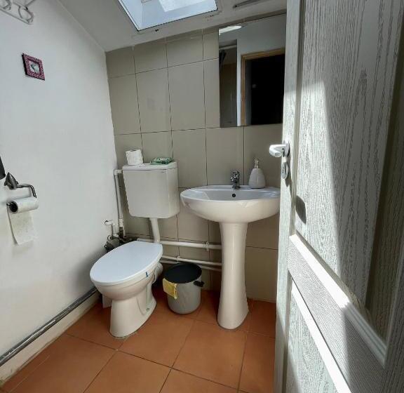 اتاق استاندارد سه نفره, Casa Trandafirilor