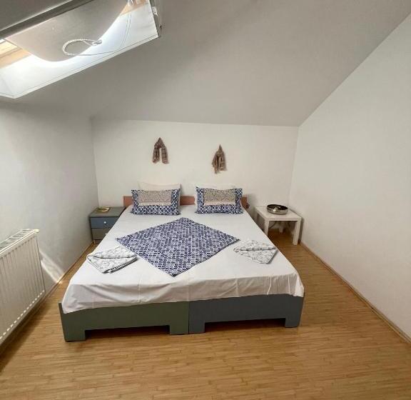 اتاق استاندارد, Casa Trandafirilor