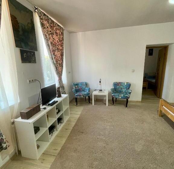 آپارتمان 2 خوابه, Casa Trandafirilor