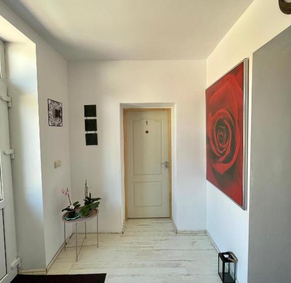 آپارتمان 2 خوابه, Casa Trandafirilor